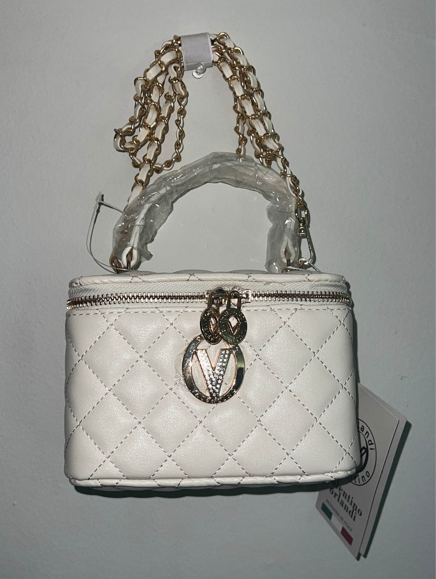 Valentino Orlandi White Quilted Handbag – Elegant Gold Chain Shoulder Bag